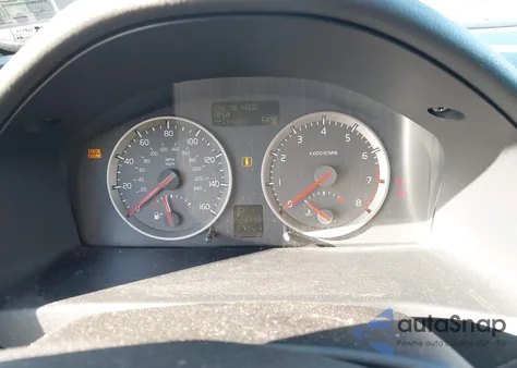 2005 Volvo S40 2.4I z USA, uszkodzony, nr VIN YV1MS390X52118143